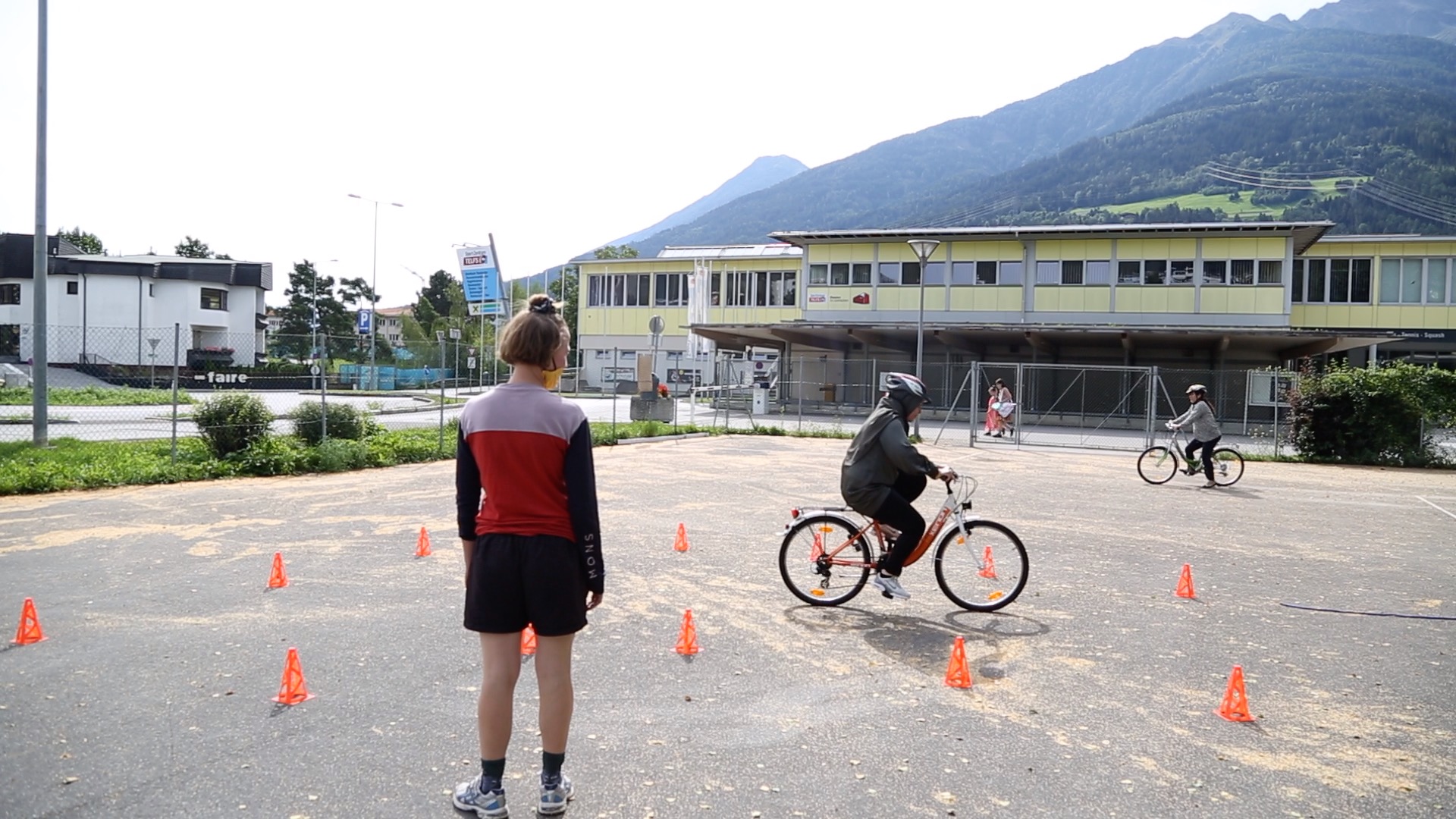 Ein Fahrradkurs f r Migrantinnen Munde TV